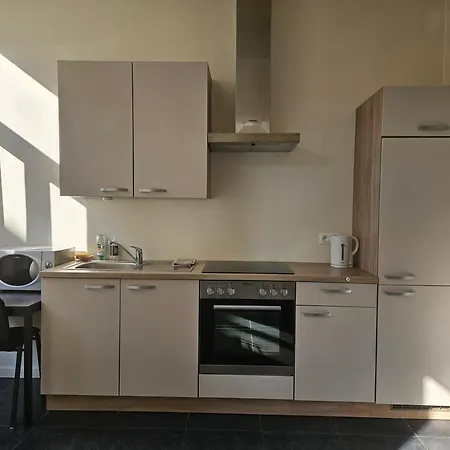 Cozy One-bedroom Apartment *